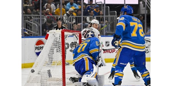 Connor Bedard dává skvělý lakrosový gól Connor Bedard dává skvělý lakrosový gól